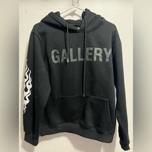 Gallery dept size L black hoodie